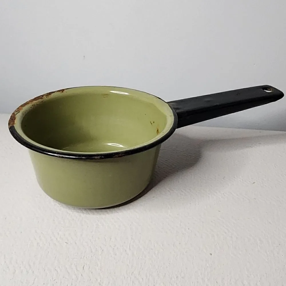 Vintage Green Enamel Ware / Enamelware Saucepan 5